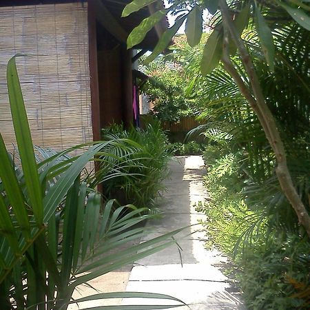 Alexyane Paradise Bungalow غيلي تراوانغان المظهر الخارجي الصورة
